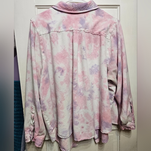 Torrid 4x pink Tie Die button down shirt - Picture 2 of 3